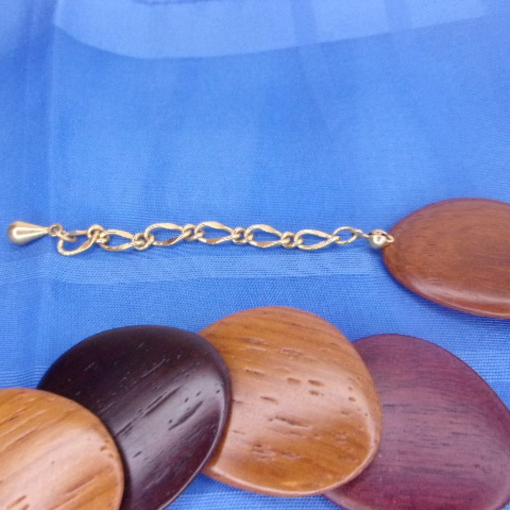 Tri Color Flat Wood Bead Necklace 19.5" - 21" L - Picture 5 of 10